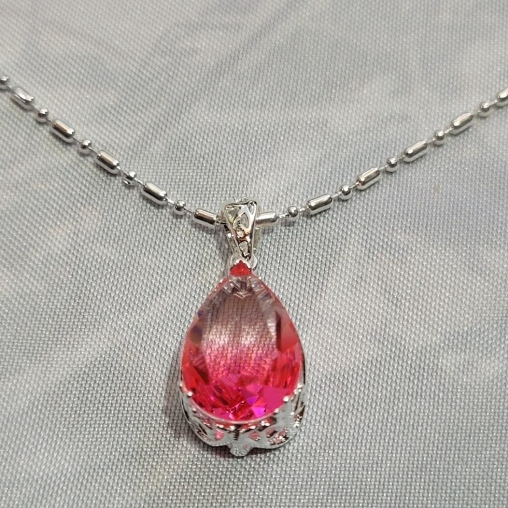 Tear drops pendant Necklace
